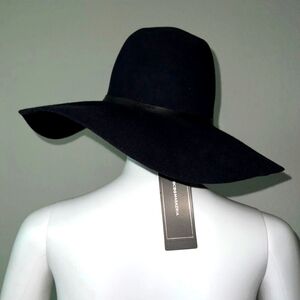 Bcbg maxazria floppy navy blue wool hat